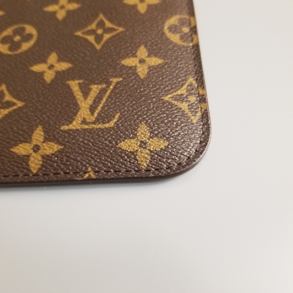 LOUIS VUITTON Classic Monogram Neverfull pouchette - Picture 5 of 13